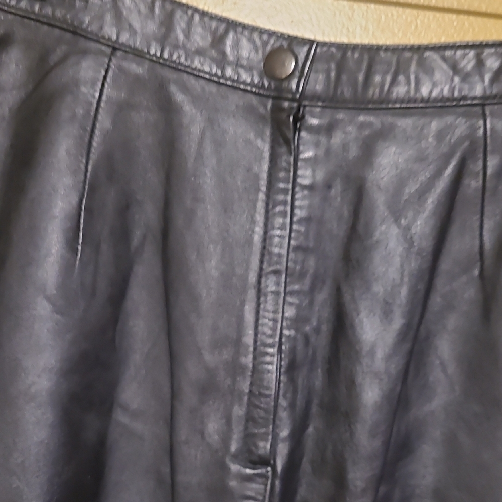 Sliverleaf Vintage Elegant Black Leather Skirt - Picture 9 of 13
